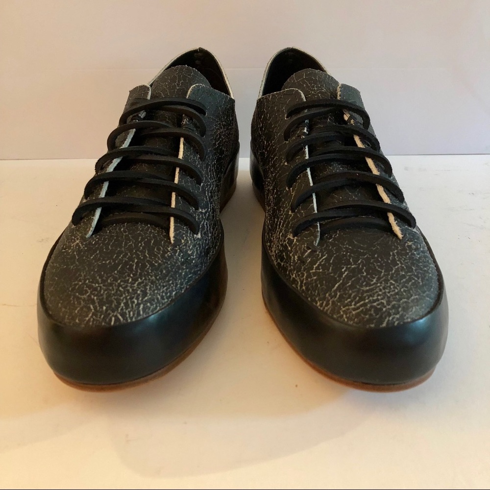 FEIT Hand Sewn Low Black Crackle Leather Sz EU 39 - Picture 2 of 9